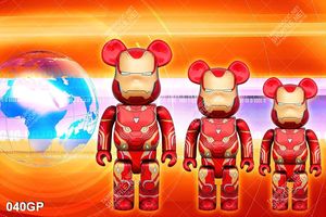 Tranh treo tường gấu bearbrick đẹp độc đáo
