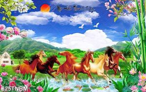 Tranh dán tường mã đáo thành công bên ngôi làng nhỏ